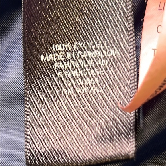 RW&CO High-Waisted 100% Lyocell Blue Shorts with Paper-Bag Waist. Size 6 - Picture 10 of 10